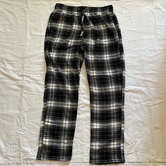 Hollister Other - Hollister black, white, & grey plaid pajama pants